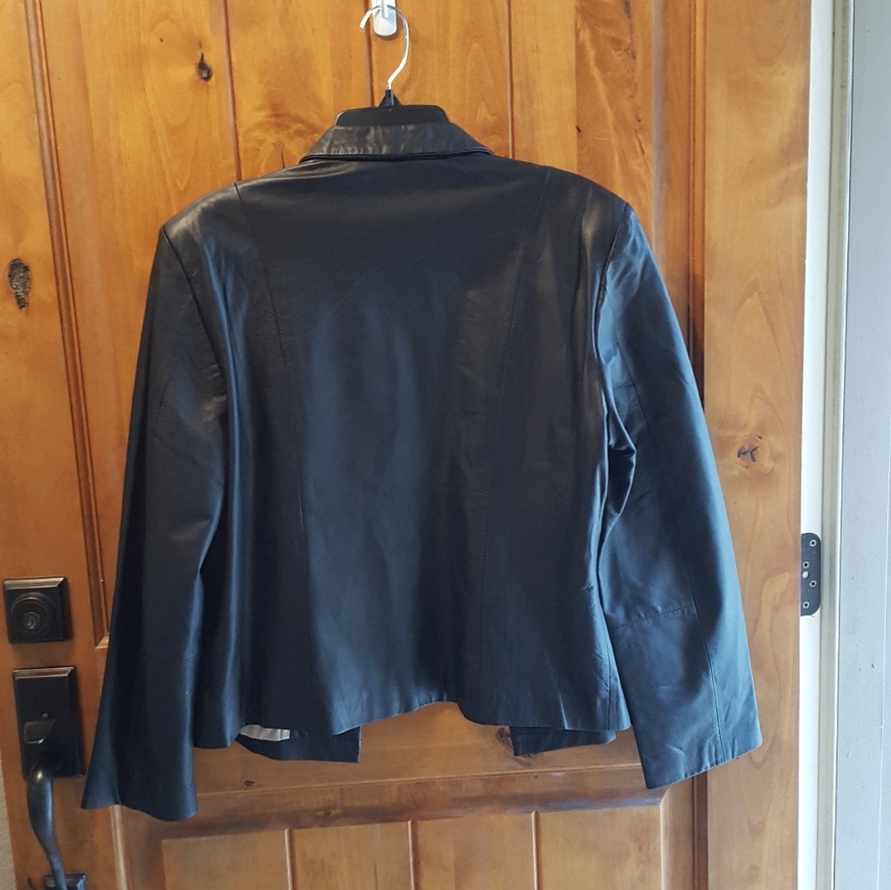 Leather jacket - Picture 3 of 3